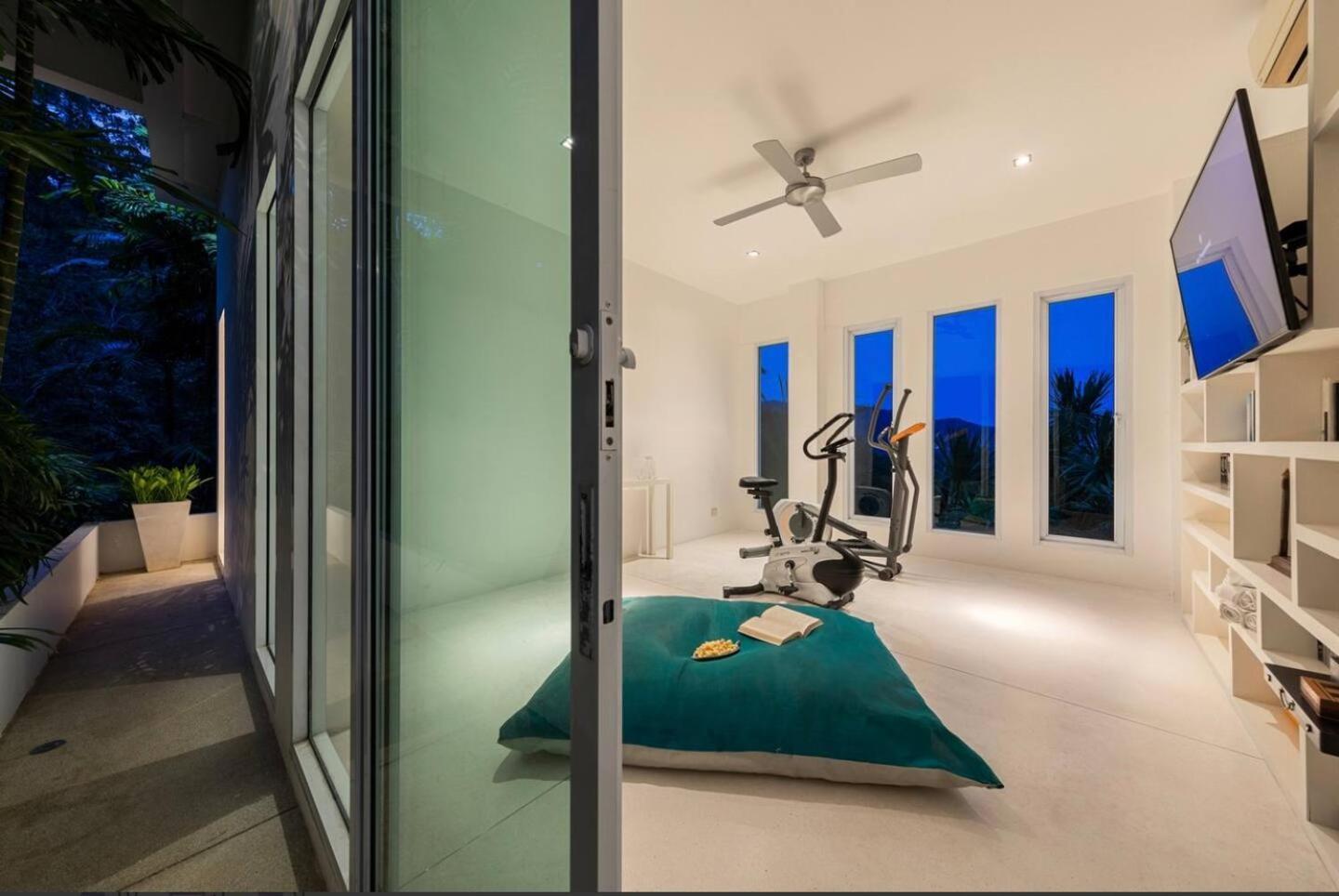 Villa Amazing Sunset View And Near To The
